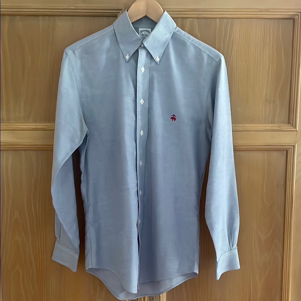 Brooks Brothers Men’s Light Blue Casual Button-Down Shirt